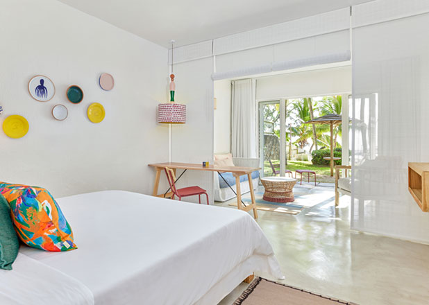 Couple-junior-suite-beachfront-1